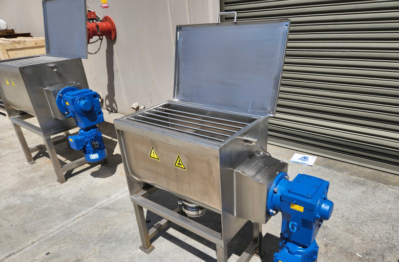 BCast Ribbon Blender