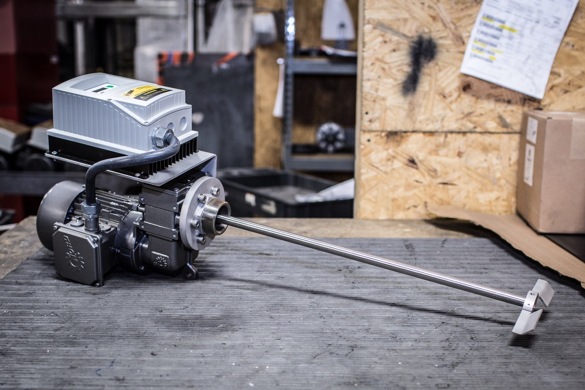 Custom vs. Off-The-Shelf Mixing Equipment for Manufacturers