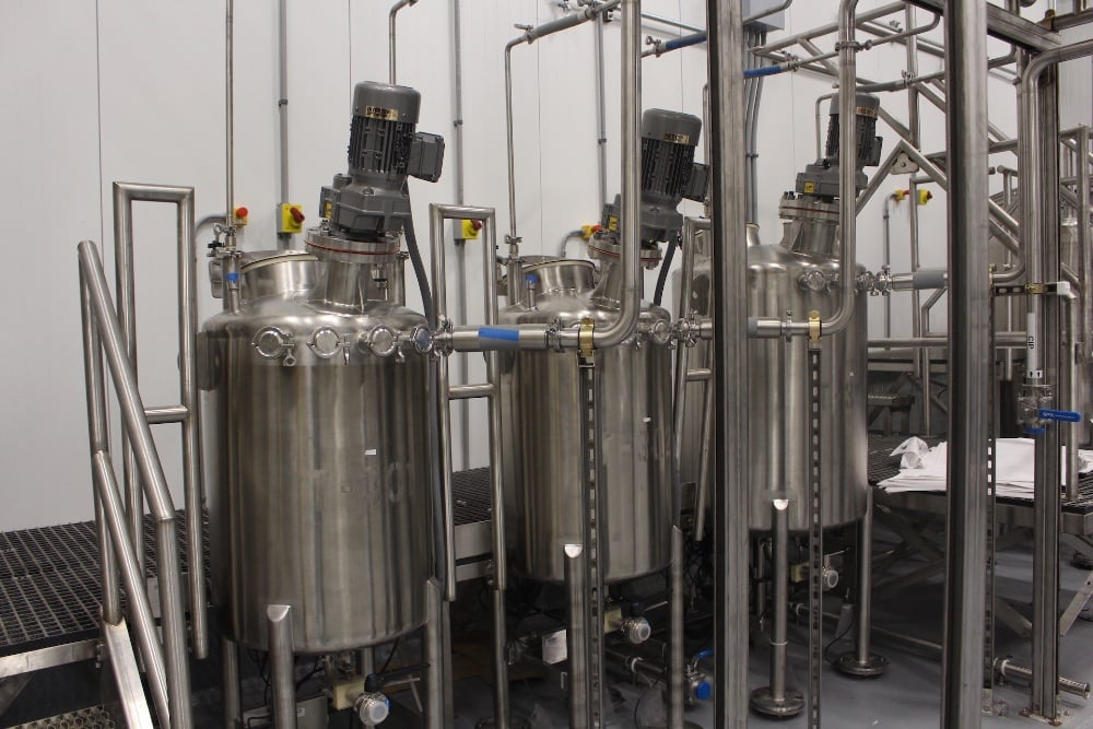 Stainless tanks with top mounted mixers